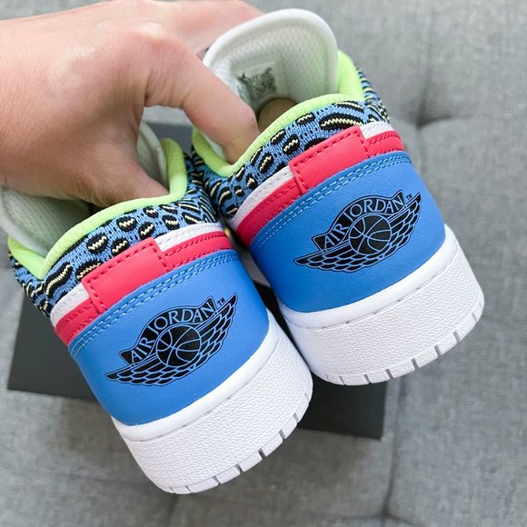 Nike Air Jordan 1 retro low white multicolor shoes (big kids) - Picture 4 of 4